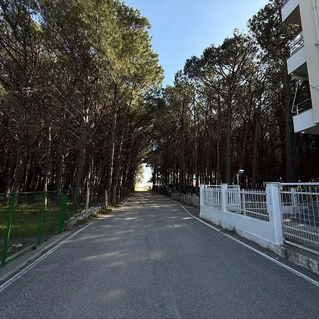Velipoja Apartment شقة *