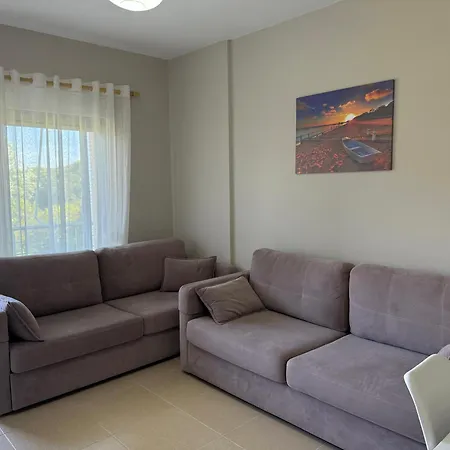 Velipoja Apartment شقة *